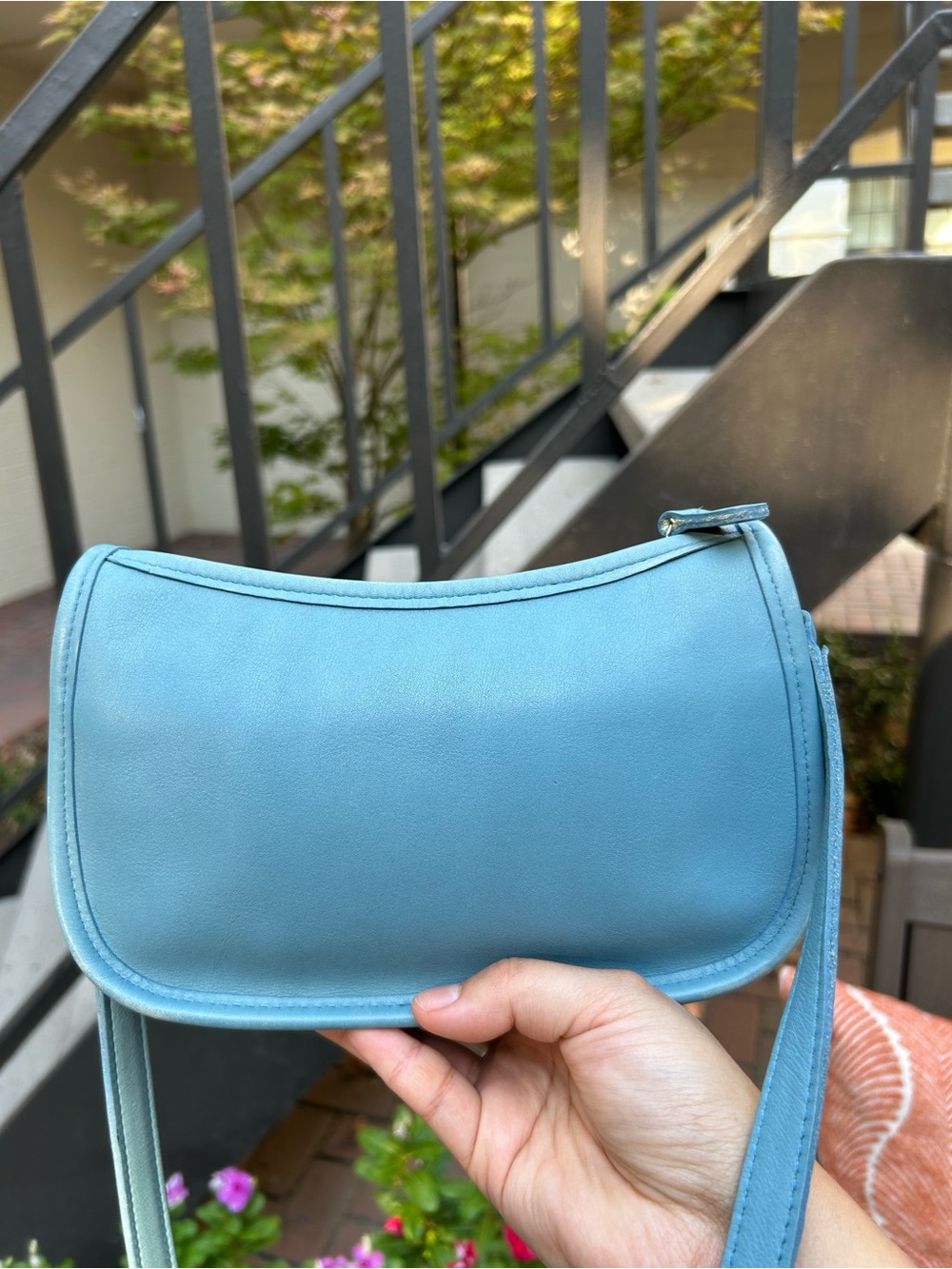 Vintage Coach Wendie Glacier Crossbody Shoulder Bag Purse #9031 - Picture 4 of 15